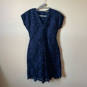 Banana Republic Lace Dress Navy Color, size 0